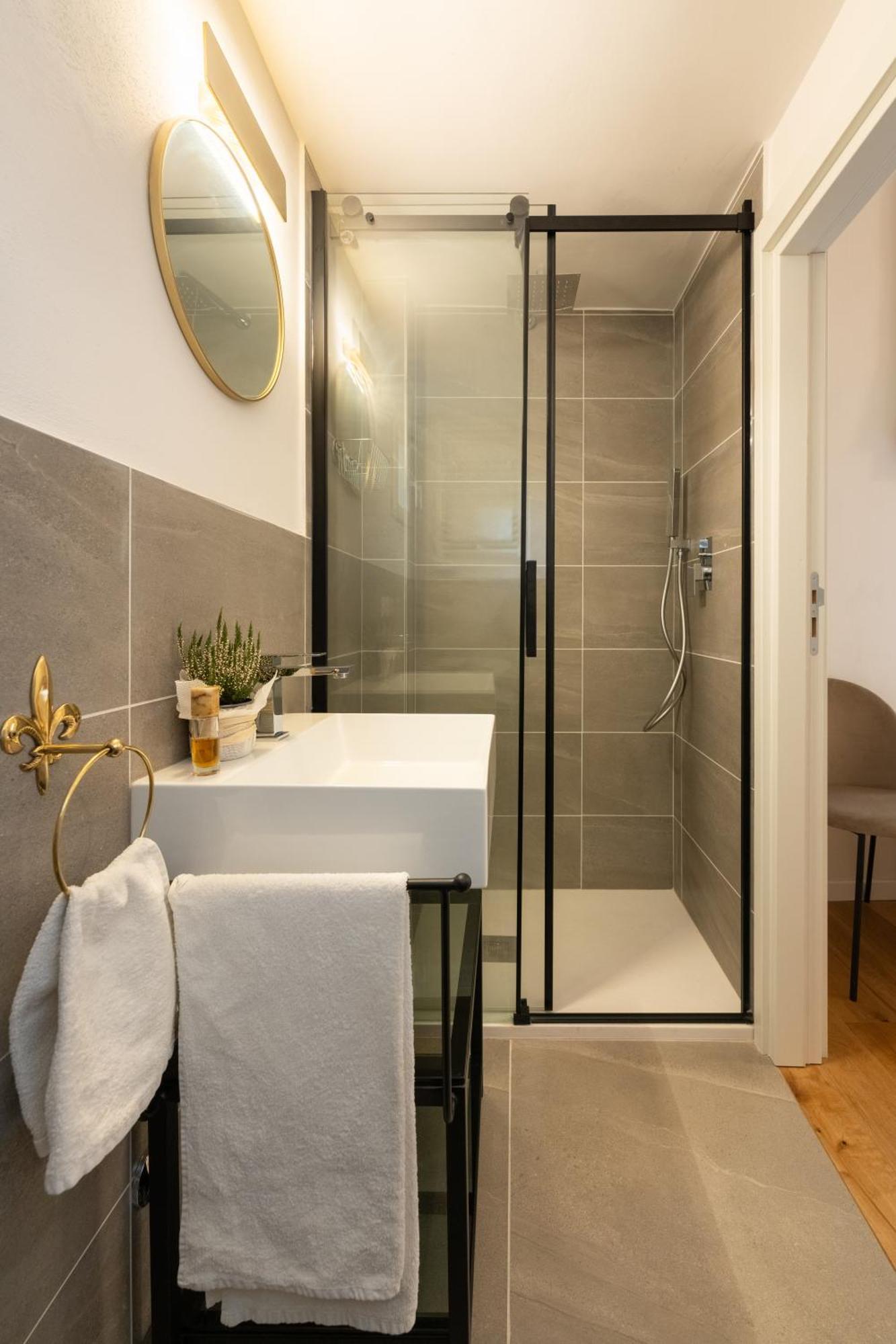 Apartment Via Dei Pepi 3 - Charming - Chic Retreat A Few Steps From Santa Croce Square Florenz